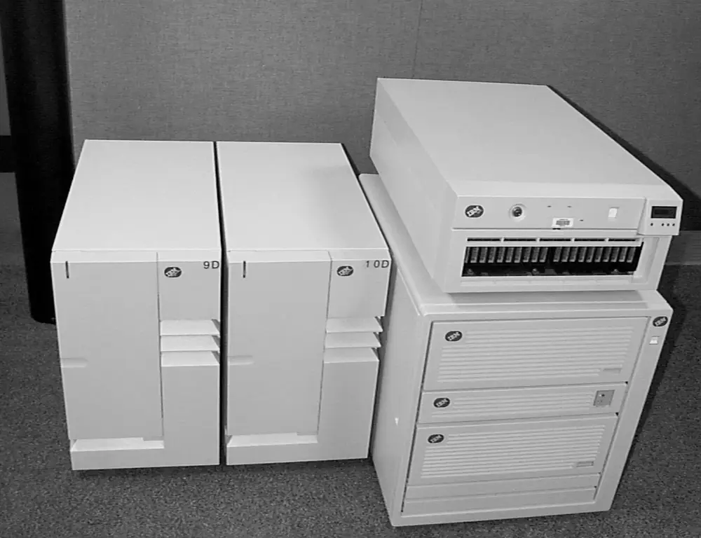 IBM RS/6000 servers running AIX that powered ibm.com in 1998