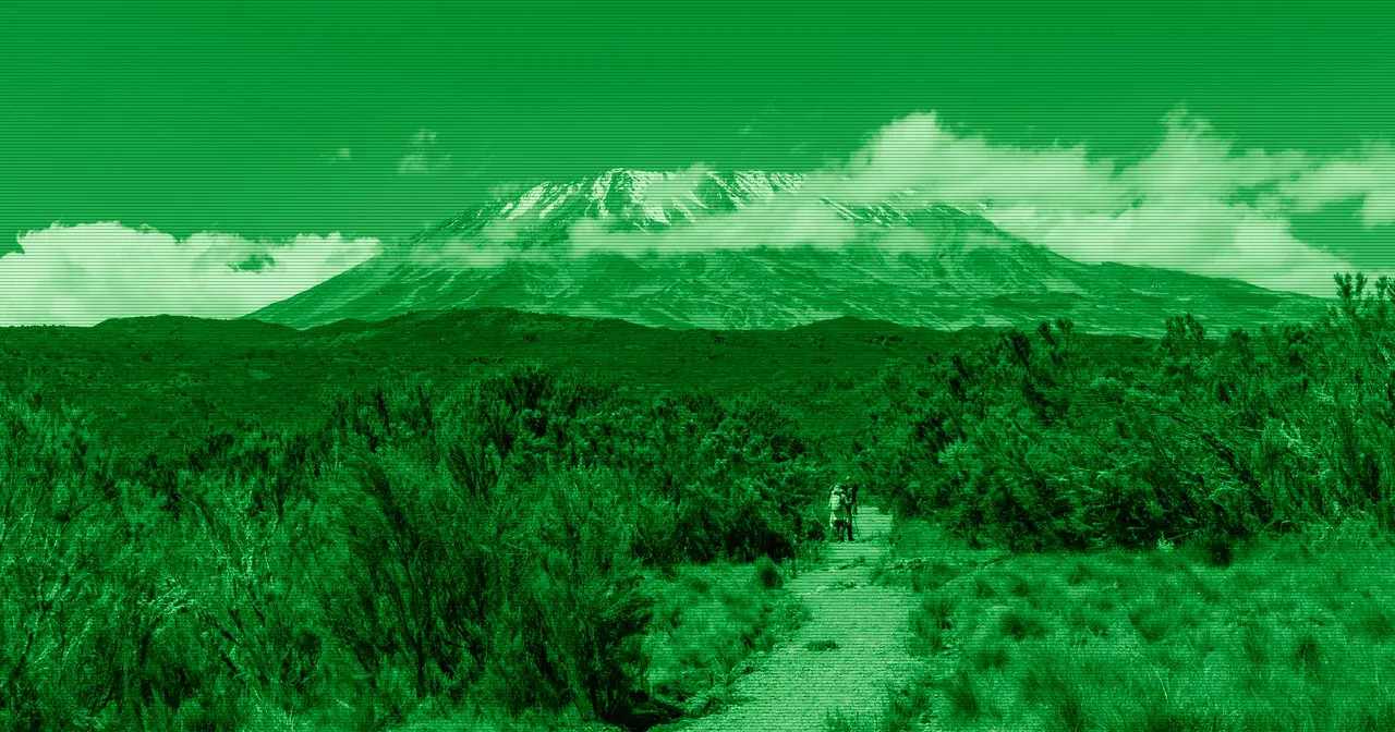 Vista del monte Kilimanjaro, montaña que inspiró el nombre de Manjaro Linux