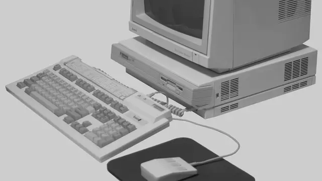 Ordenador Acorn Archimedes A410/1 con su monitor y ratón originales, la máquina para la que nació RISC OS