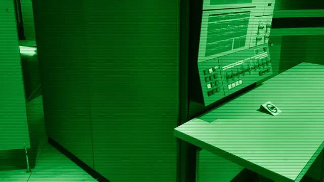 Un IBM System/360 modelo 30, el hardware para el que se escribió OS/360