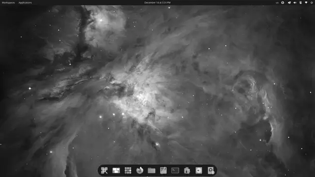Escritorio por defecto de Pop!_OS 24.04 LTS con el nuevo entorno COSMIC