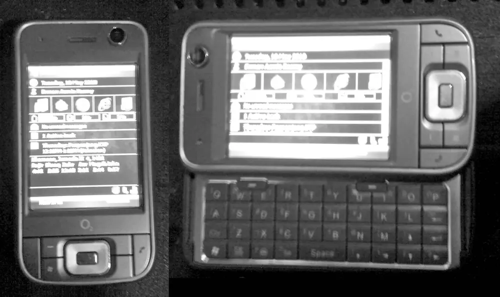 Smartphone O2 XDA Zinc basado en Windows Mobile con teclado QWERTY deslizable